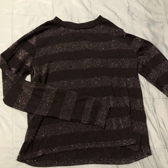 H&M long sleeve tops - 2 for 1 - Picture 2 of 3